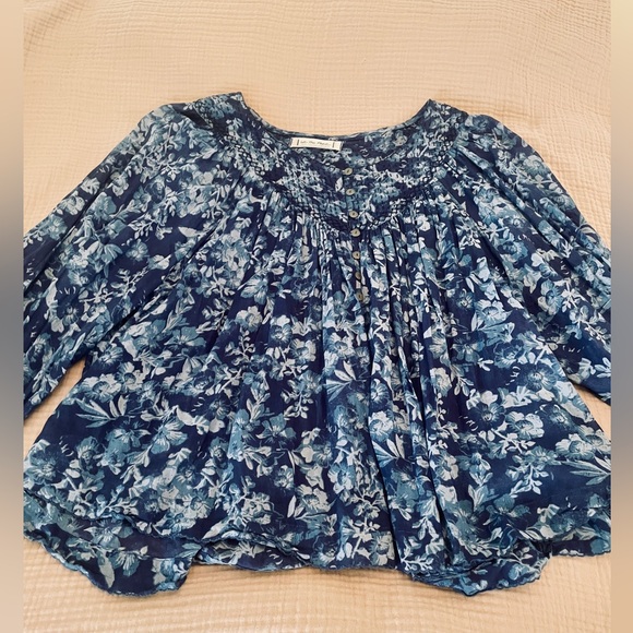 Free People Cool Meadow Printed Top in Denim Combo. Size L. - Picture 3 of 8